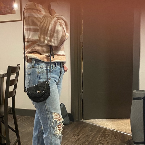 Burberry mini black crossbody - Picture 4 of 15